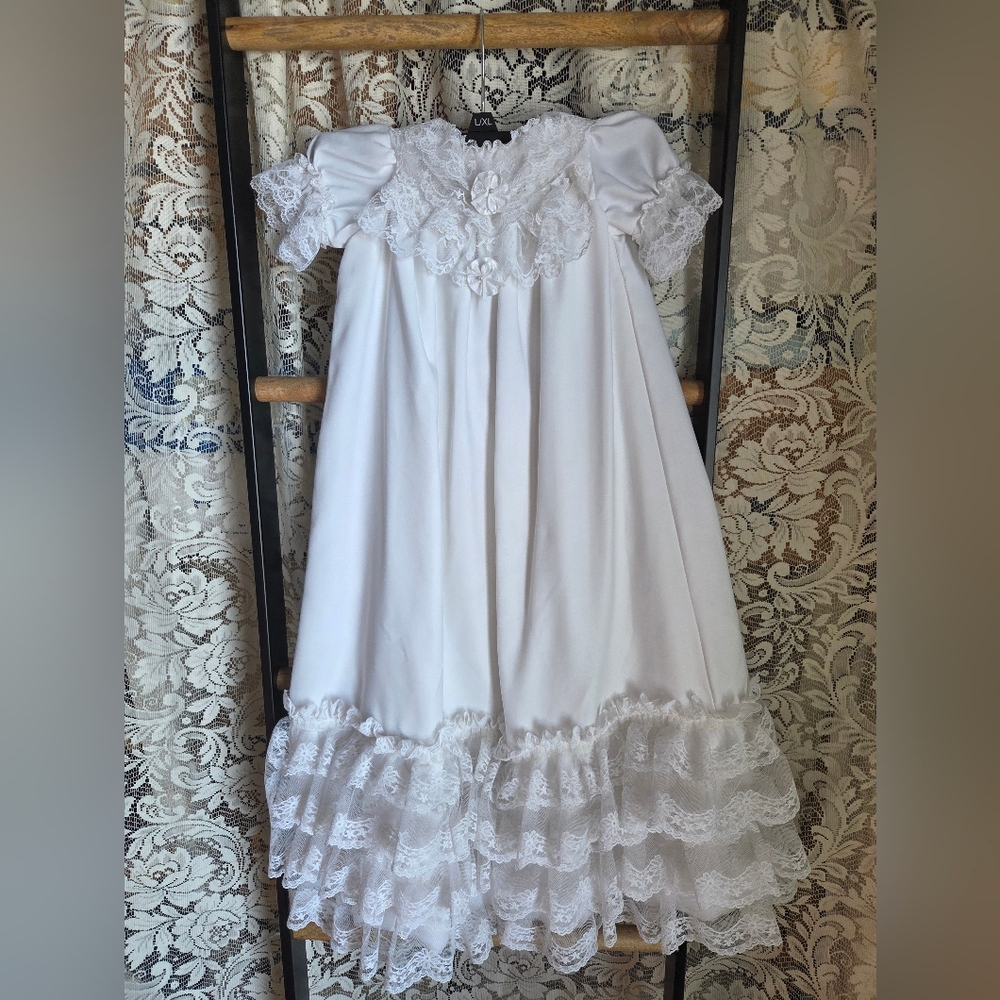 Vintage Victorian Style White Lace baby christianing, baptism, devotional gown